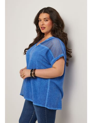 Curvy Lady Bluzka w kolorze niebieskim