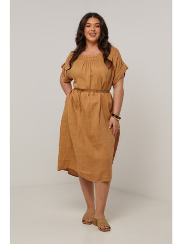 Curvy Lady Lniana sukienka w kolorze jasnobrązowym