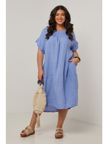 Curvy Lady Linnen jurk lichtblauw