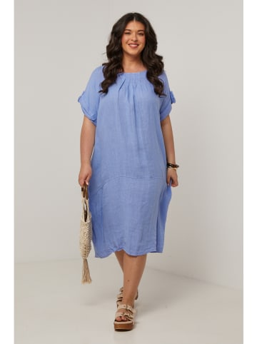 Curvy Lady Linnen jurk lichtblauw