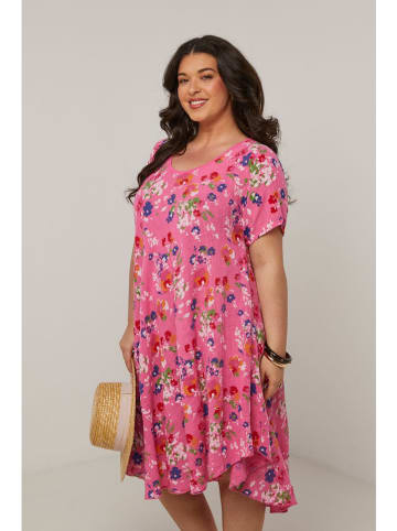 Curvy Lady Kleid in Pink