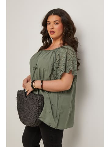 Curvy Lady Bluse in Khaki