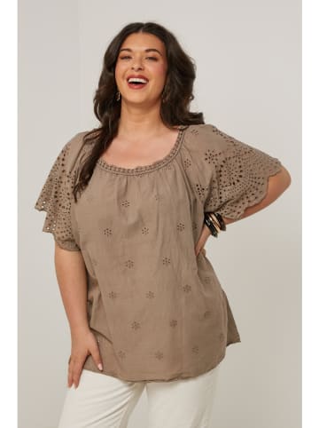 Curvy Lady Bluse in Hellbraun