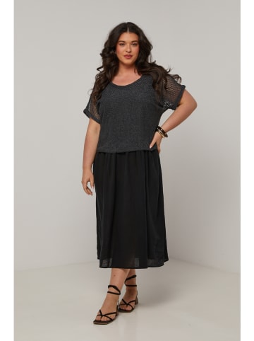 Curvy Lady Kleid in Schwarz