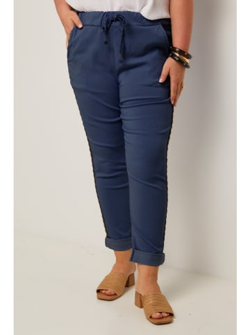Curvy Lady Hose in Dunkelblau