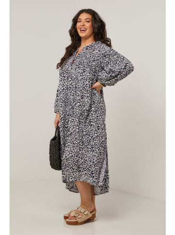 Curvy Lady Kleid in Dunkelblau