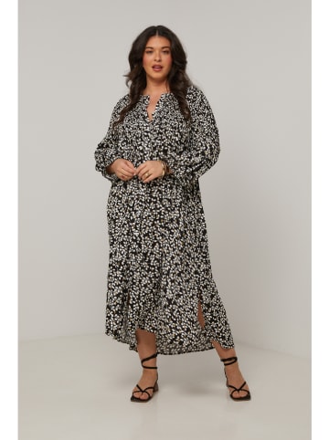 Curvy Lady Kleid in Schwarz