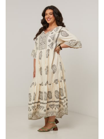 Curvy Lady Kleid in Beige