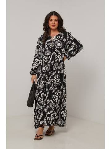 Curvy Lady Kleid in Schwarz