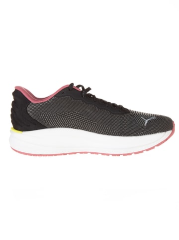 Puma Hardloopschoenen "Magnify Nitro WTR" roze/zwart/wit