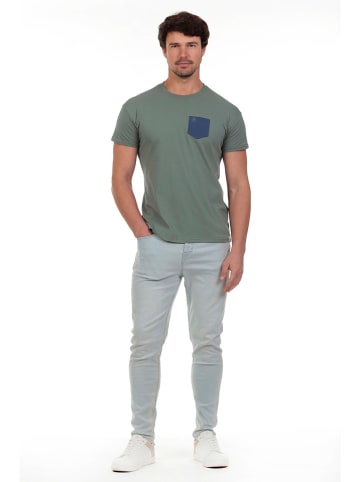 The Time of Bocha Shirt in Grün