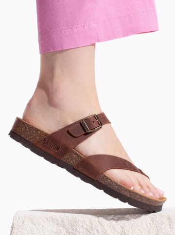 BAYTON Leren teenslippers "Diane" bruin