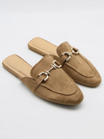 Bellucci Clogs in Hellbraun