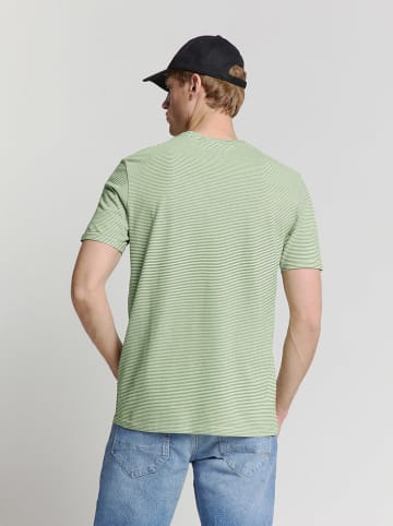 No Excess Shirt in Grün