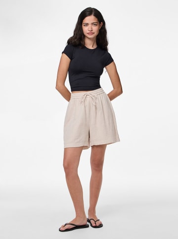 Pieces Shorts ''Sastina" in Creme