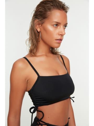 trendyol Bikini-Oberteil in Schwarz