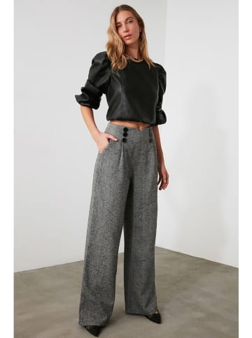 trendyol Marlenehose in Schwarz/ Weiß
