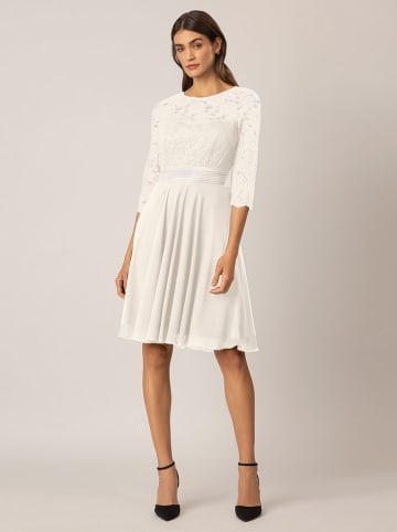 APART Kleid in Weiß