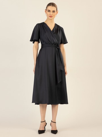 APART Kleid in Schwarz