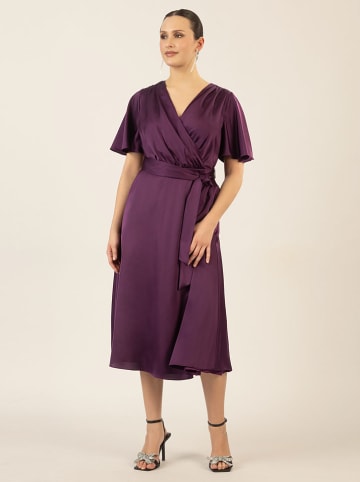 APART Kleid in Aubergine