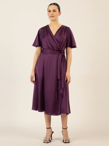 APART Kleid in Aubergine