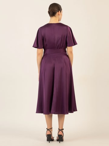 APART Kleid in Aubergine