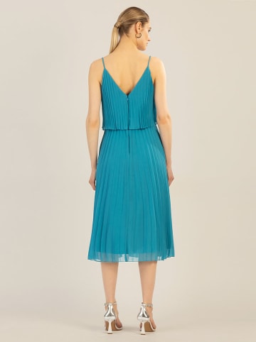 APART Plisseekleid in Blau