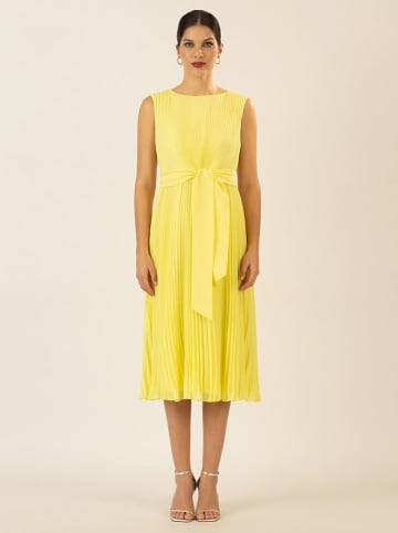APART Plisseekleid in Gelb