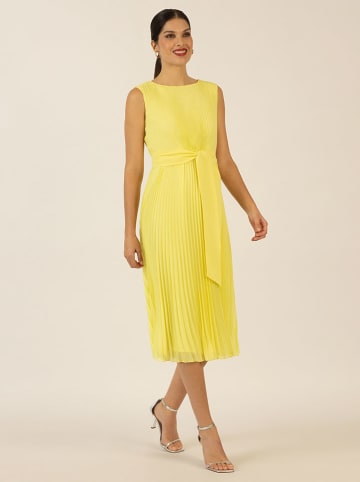 APART Plisseekleid in Gelb