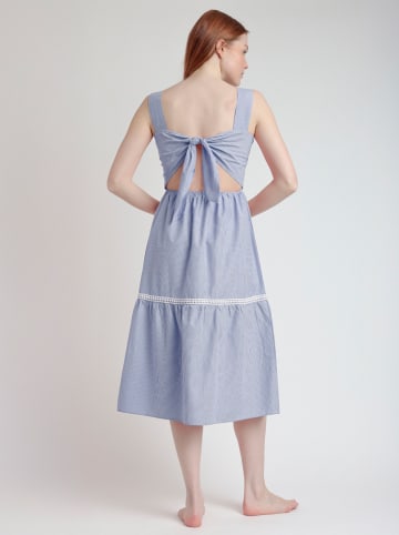 admas Kleid in Hellblau