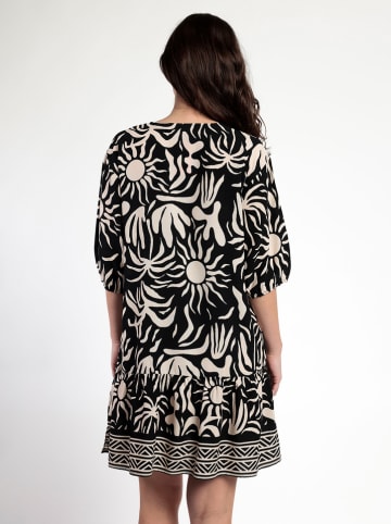 admas Kleid in Schwarz