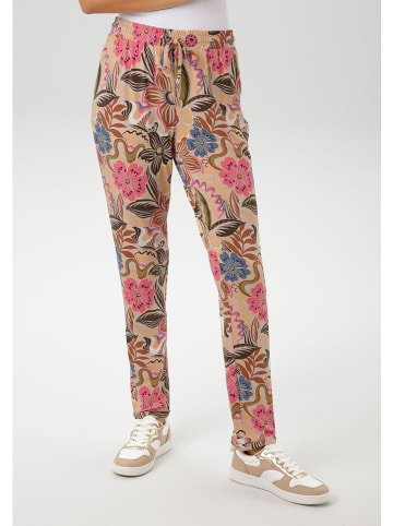 Aniston Hose in Camel/ Pink