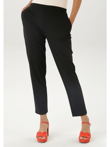 Aniston Hose in Schwarz