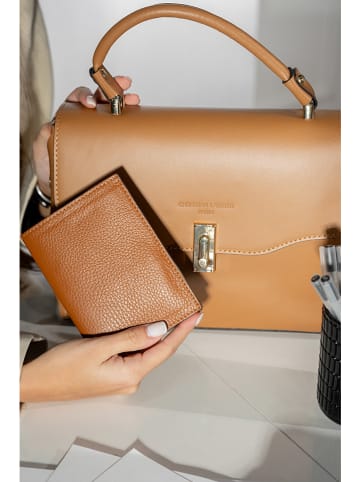 Christian Laurier Leder-Passetui "Kenza" in Hellbraun - (B)10 x (H)14 cm