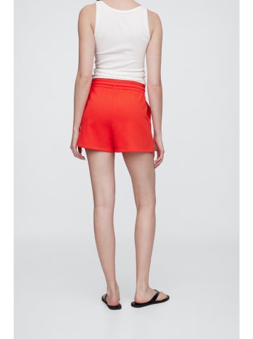 GAP Sweatshorts in Rot
