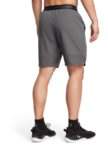Under Armour Funktionsshorts in Grau
