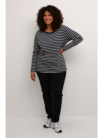 KAFFE curve Koszulka w kolorze granatowo-białym