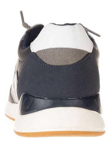 s.Oliver Sneakers in Dunkelblau