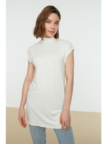 trendyol 2er-Set: Shirts in Weiß/ Schwarz