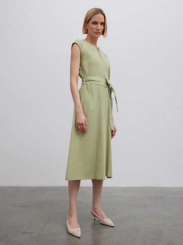 BGN Sukienka w kolorze khaki