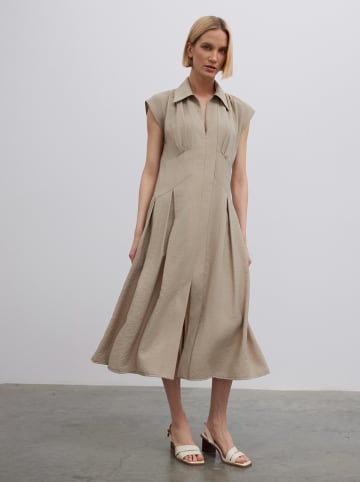 BGN Jurk beige