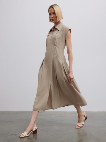 BGN Kleid in Beige