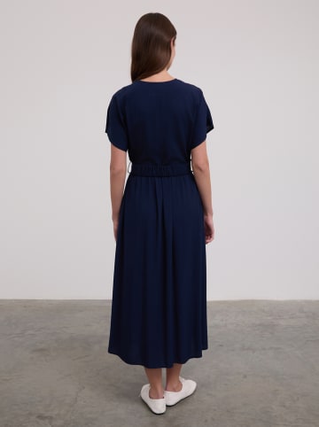 BGN Kleid in Dunkelblau