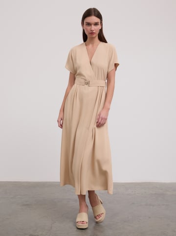 BGN Kleid in Beige