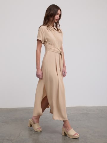 BGN Kleid in Beige
