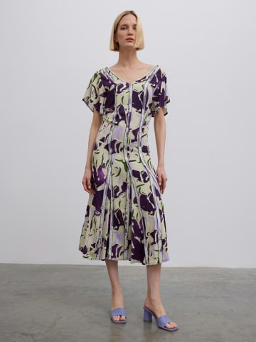 BGN Kleid in Creme/ Lila