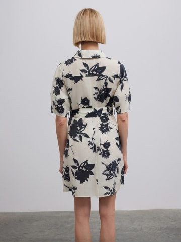BGN Kleid in Creme/ Dunkelblau