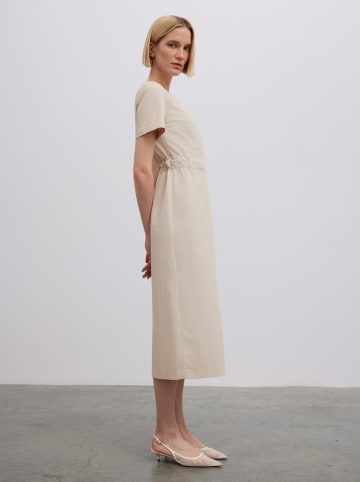 BGN Kleid in Beige