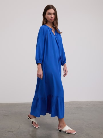 BGN Kleid in Blau
