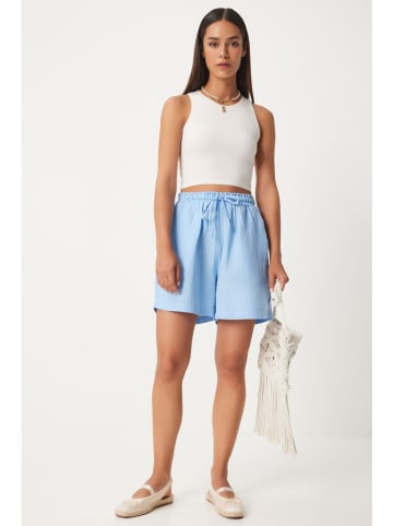 Happiness Istanbul Shorts in Hellblau